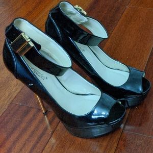 Mega high heel peep toe